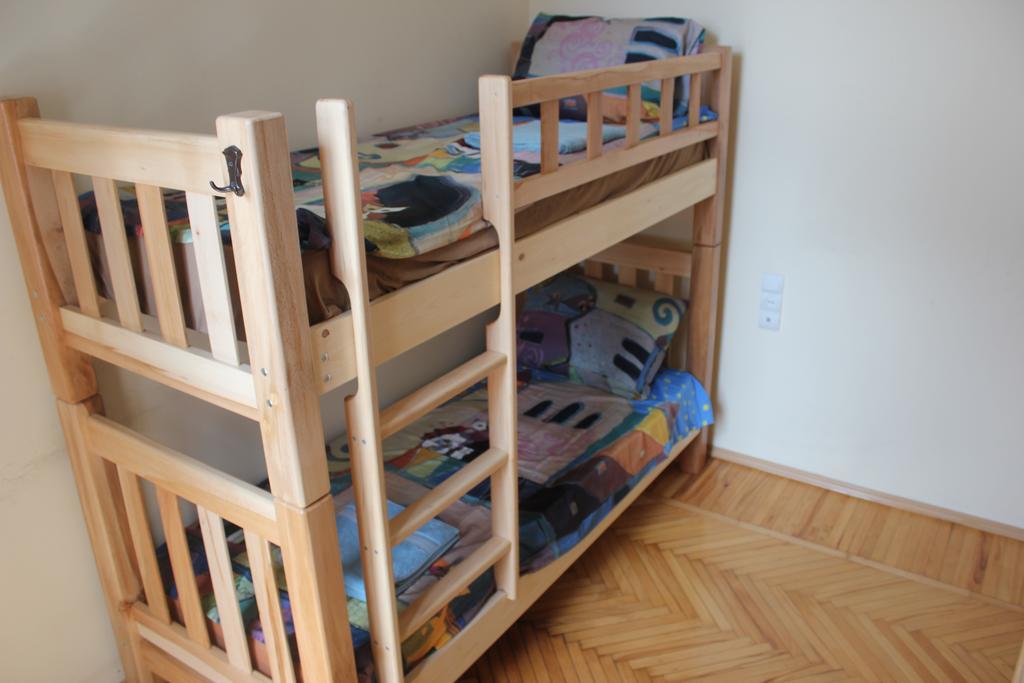 Hostel Bude Kutaiszi Szoba fotó