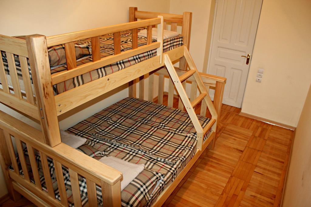 Hostel Bude Kutaiszi Szoba fotó