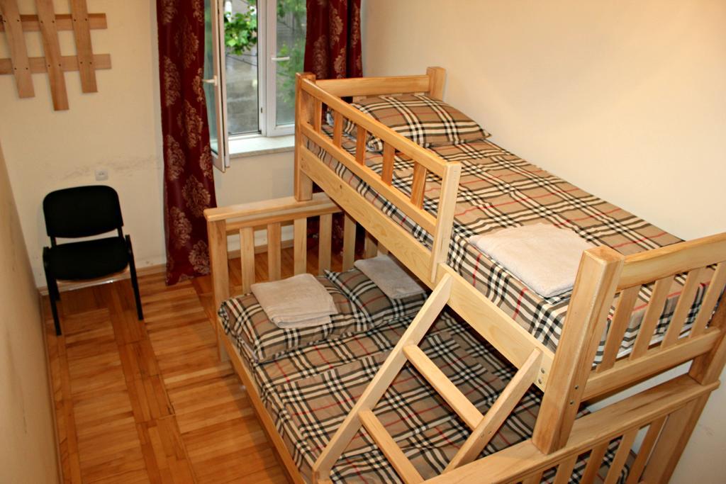 Hostel Bude Kutaiszi Szoba fotó
